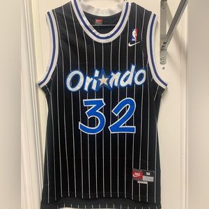 Orlando Magic throwback Shaquille O’Neal jersey